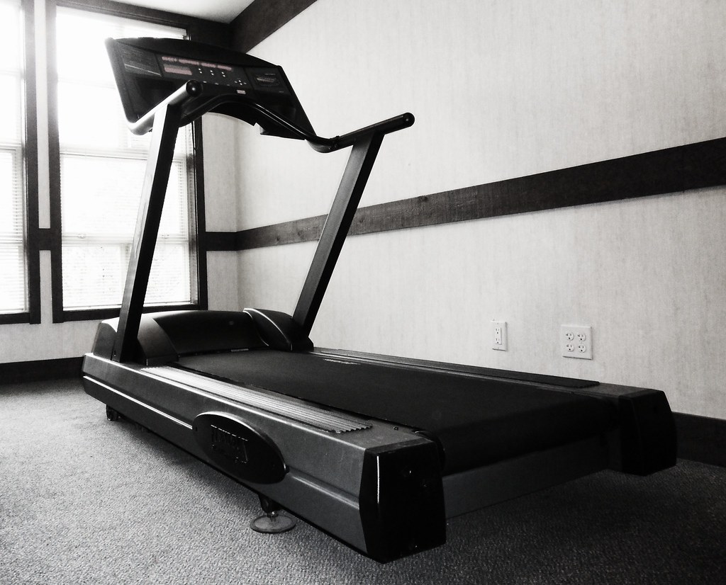 Tips to maintain treadmill’s console and display